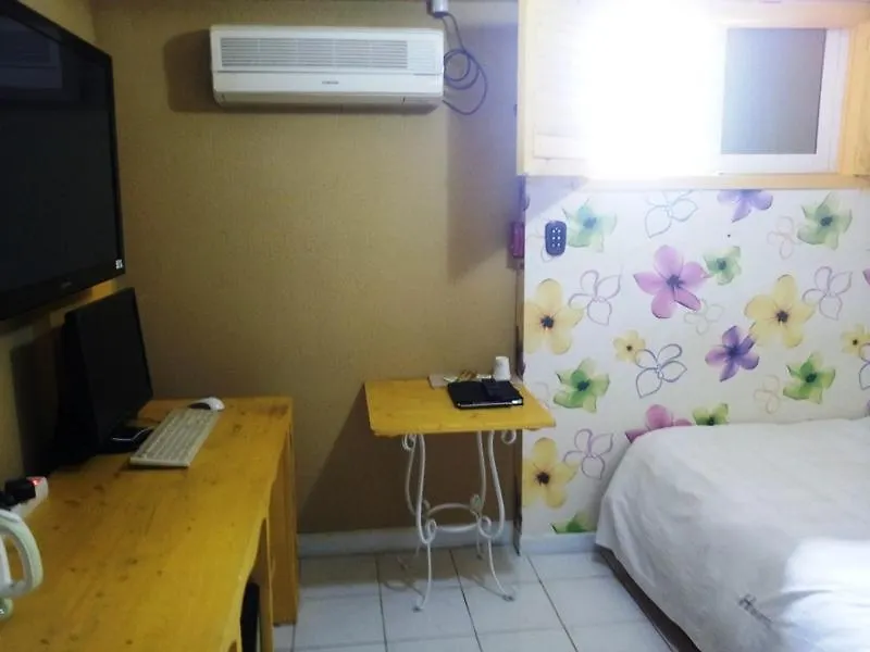 H Motel